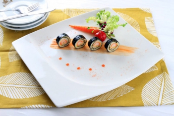 Làm cá cuộn thanh cua thơm ngon cho ngày dã ngoại - SÁNG TẠO VUI